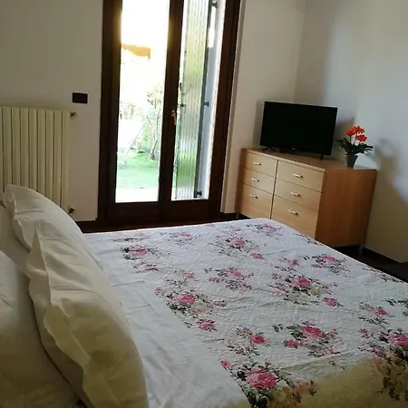 Sweet Apartment *